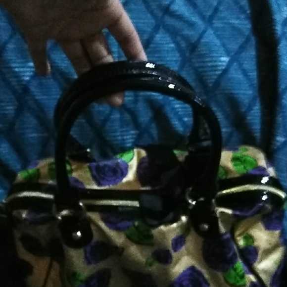 Handbag - Picture 4 of 4
